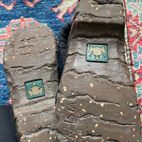SOLD. El Naturalista Yggdrasil N97 booties - Picture 11 of 14